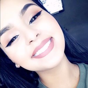 Meet your Posher, Tania